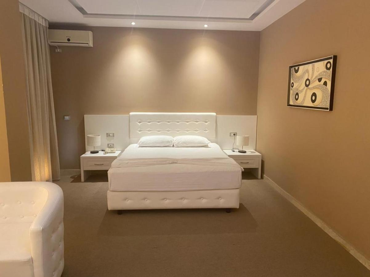 Continental 3*