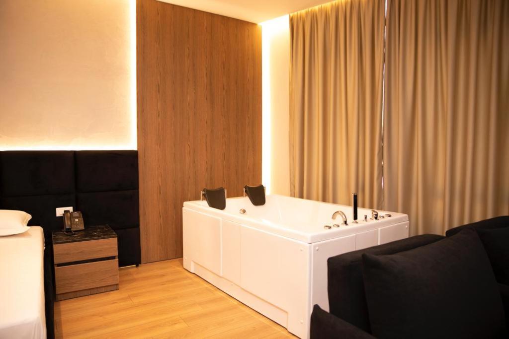 Continental 3* Durrës