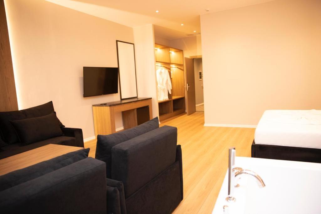 Continental 3* Durrës